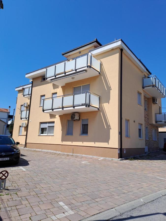 Val - B&B