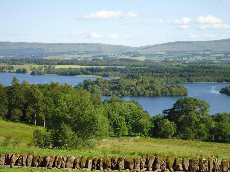 B&B Port of Menteith - The Mews - a cottage with a spectacular lake view - Bed and Breakfast Port of Menteith