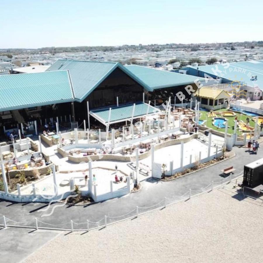 Cosy Cove at Seal Bay - 2 Bedroom Holiday Home on White Horse - Chambres d'hôtes Selsey