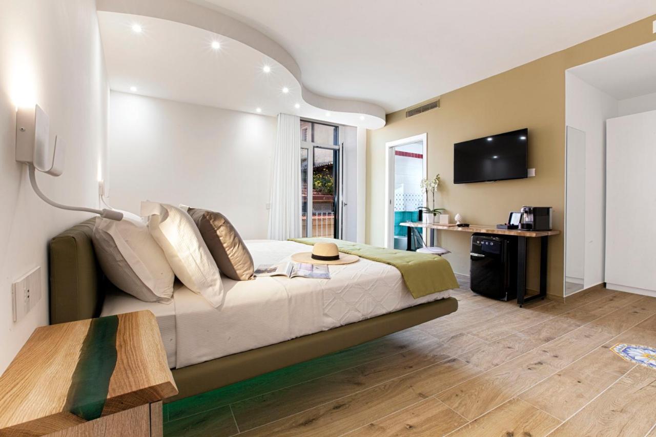 YourHome - Lidia Rooms & Suites - Chambres d’hôtes Sorrente