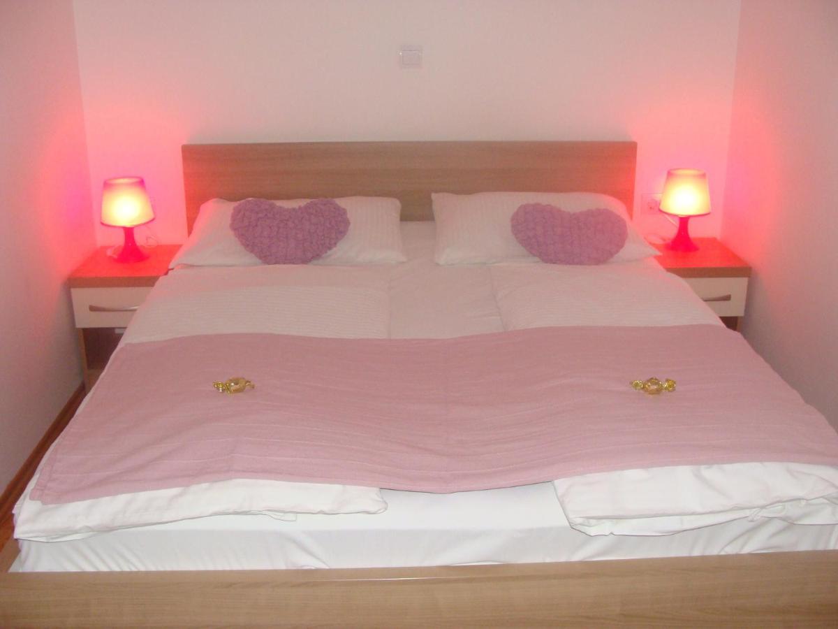 Tweepersoonskamer met 2 Aparte Bedden