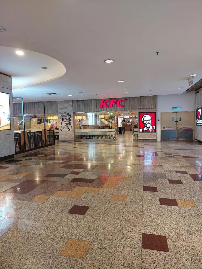 TWO BEDROOM SUITES at TIMES SQUARE KL - Ferienwohnung Kuala Lumpur