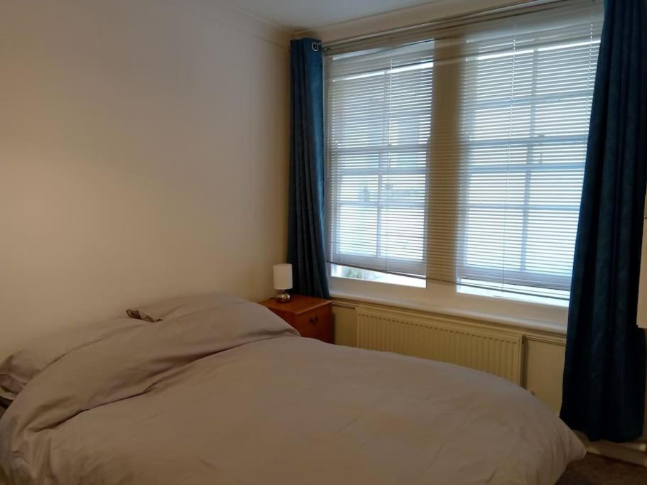 B&B Bexhill-on-Sea - Lovely 1-bedroom flat within minutes from the beach! - Bed and Breakfast Bexhill-on-Sea