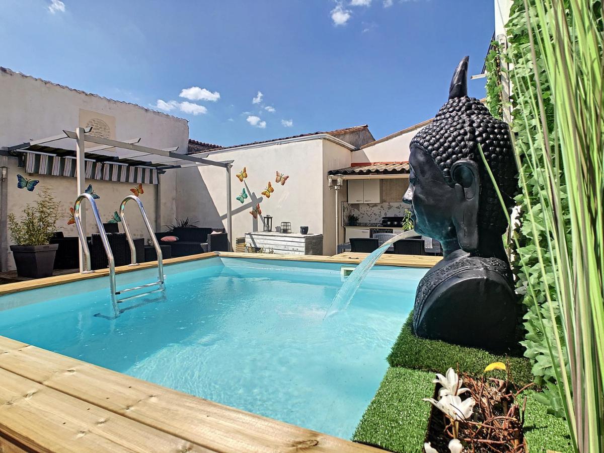 Maison piscine proche La Rochelle - Bed and Breakfast