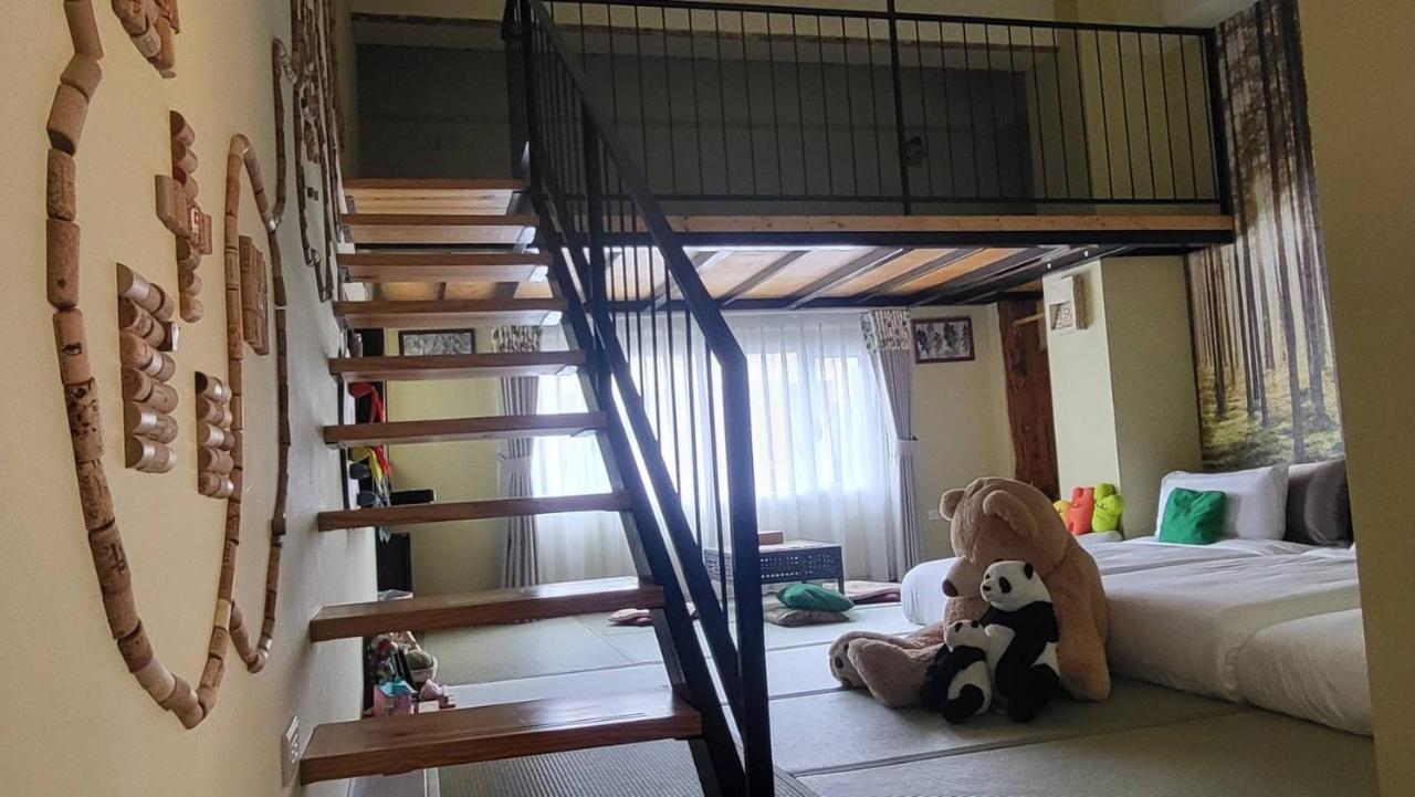 Japanese-Style Room
