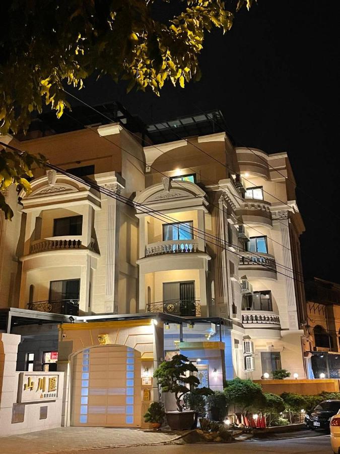 山川匯行館民宿 - B&B Huaren