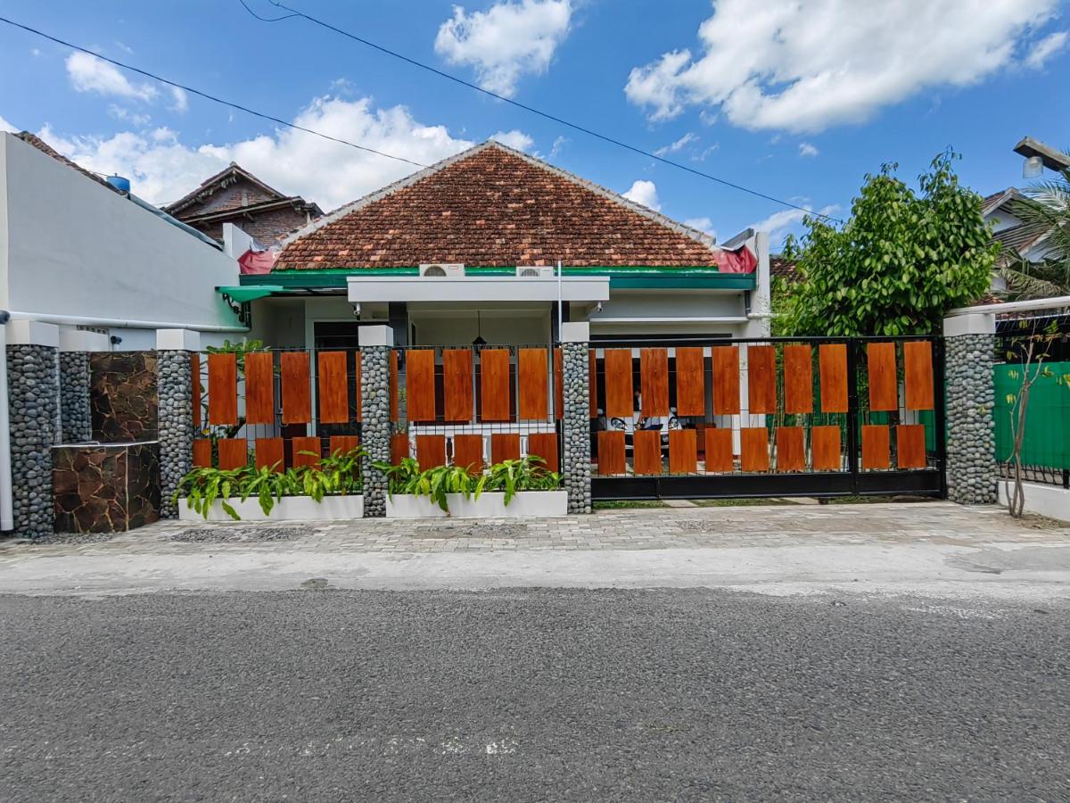 Sekar Tanjung - Ferienwohnung