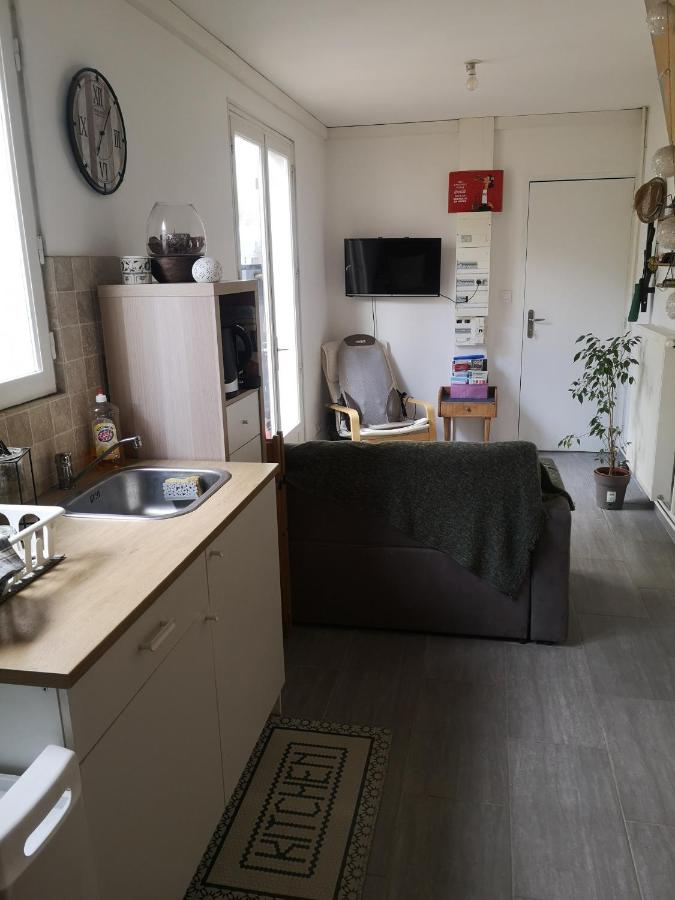 F2 en centre-ville Chevreuse - B&B Chevreuse