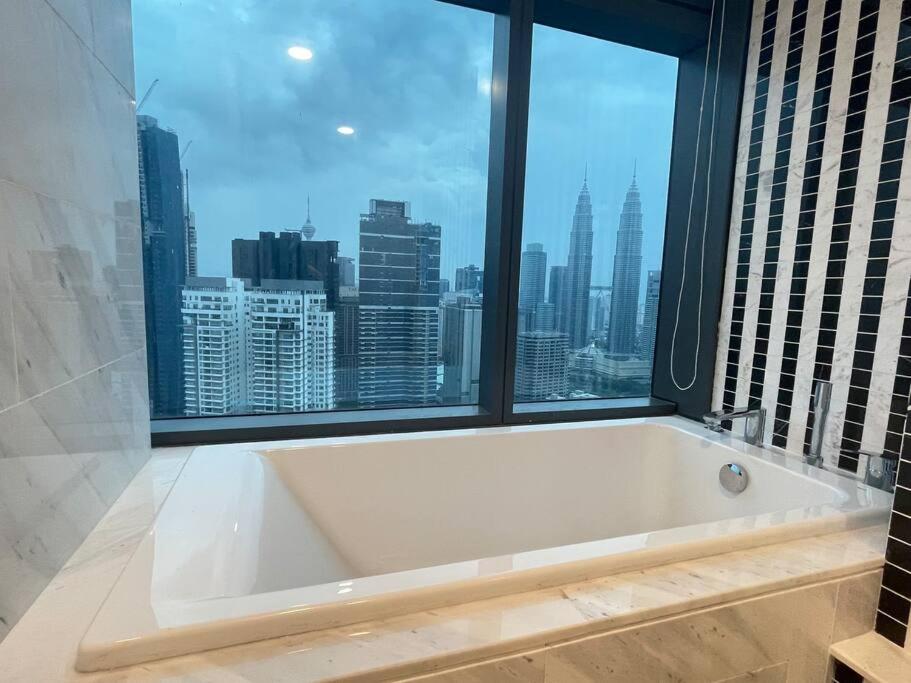 Eaton Residences - Bed and Breakfast Kuala Lumpur
