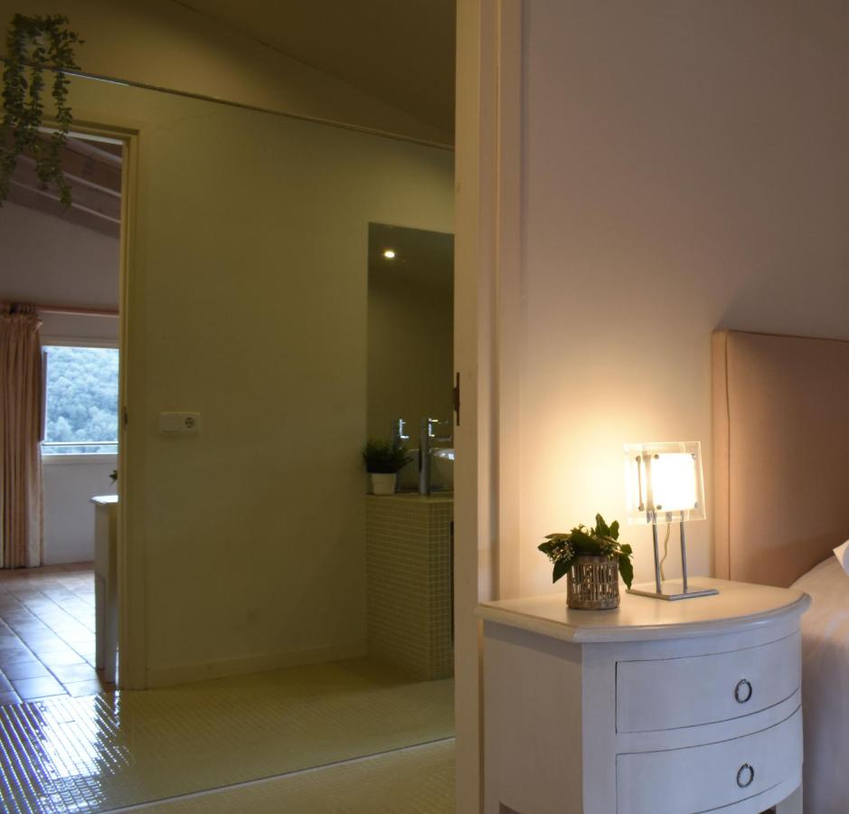 Double Room with Pool View