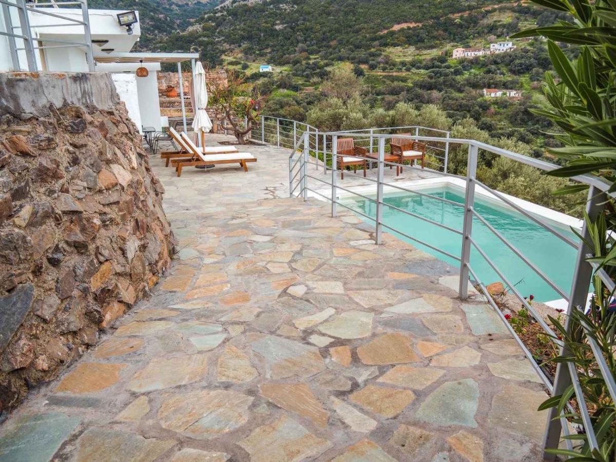 Kampos View - Quiet House at the end of the Road, private pool - Chambres d'hôtes Kámpos