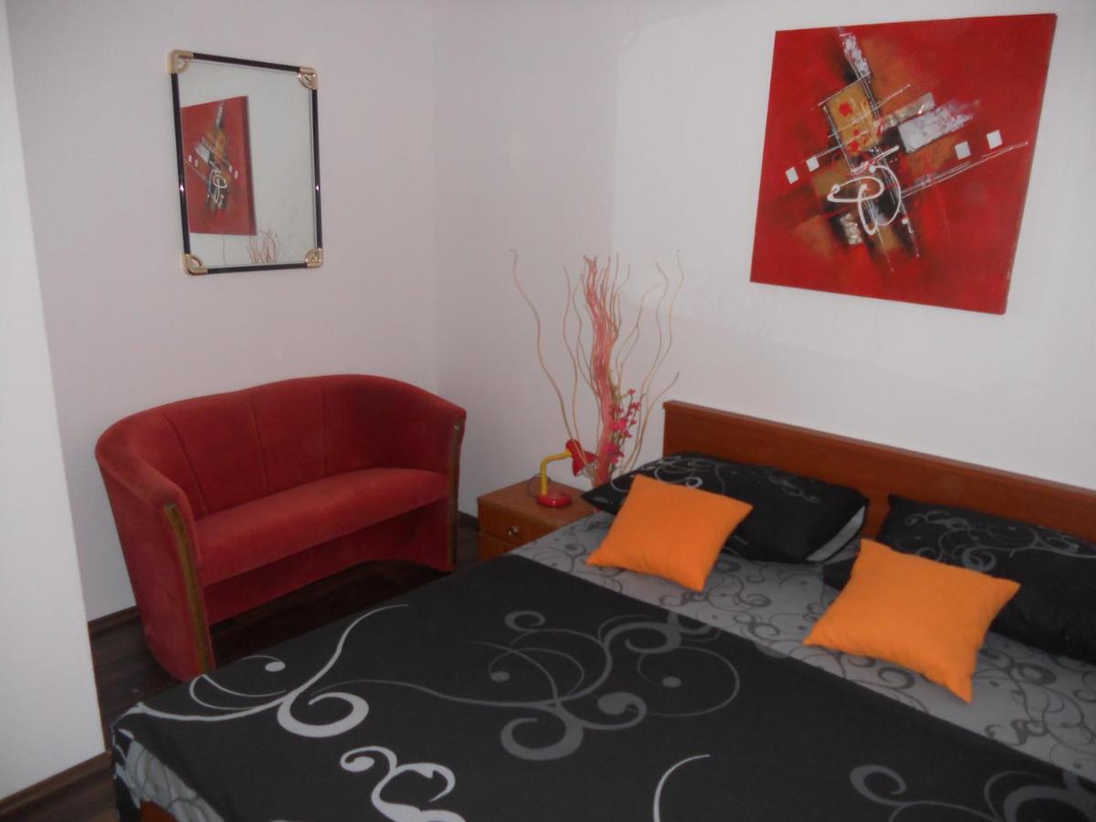 Apartment mit Terrasse