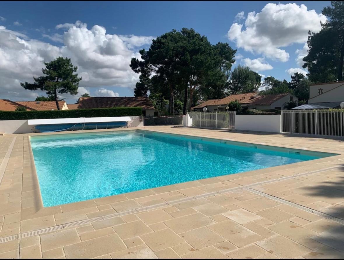 La KoZy - Maison moderne, Mer, Forêt, Piscine - Wifi - B&B