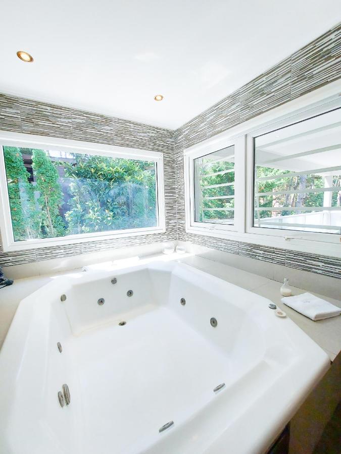 Queen Room with Spa Bath