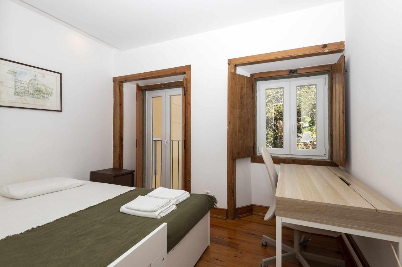 Typical Portuguese Apartment in São Bento - Ferienwohnung Lissabon