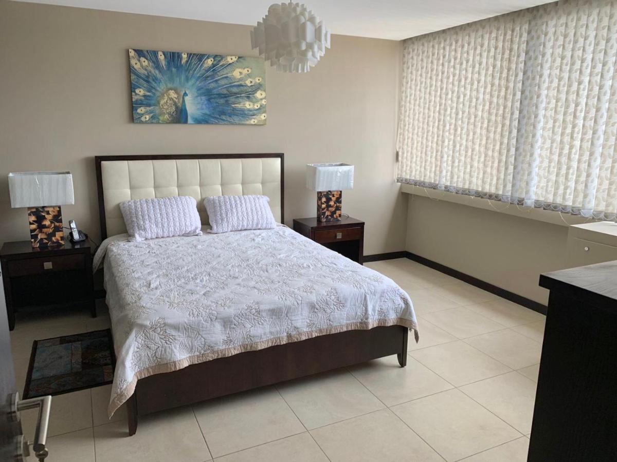 B&B Guayaquil - apartamento vista al rio, Bellini, Puerto Santa Ana - Bed and Breakfast Guayaquil