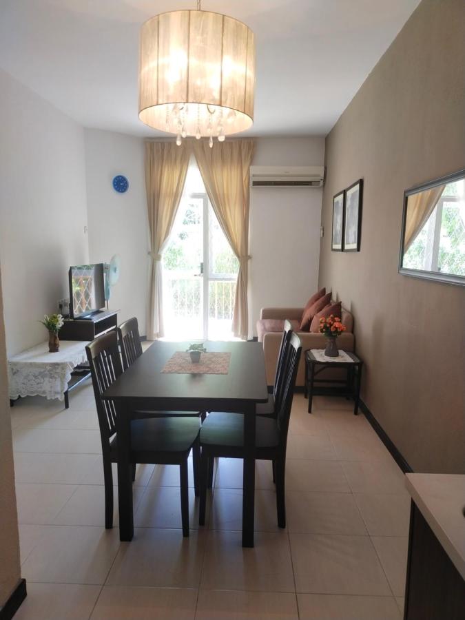 Have a pleasant stay with Bayu Emas Homestay - B&B Batu Feringgi