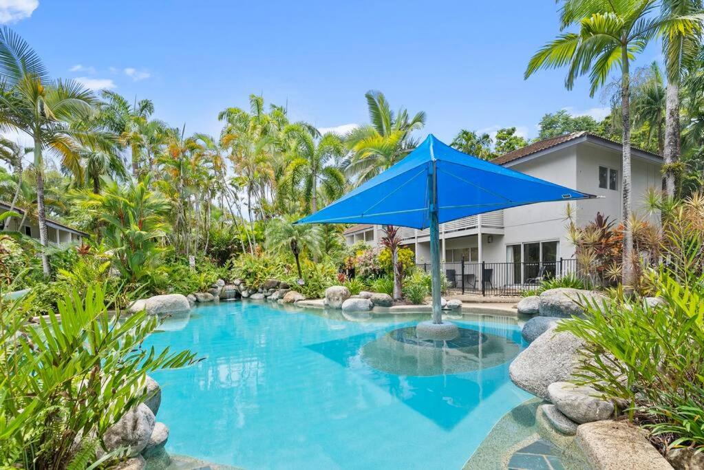 B&B Port Douglas - 3 bedroom Villa Reef Resort, Lagoon Pool, Bar 158R - Bed and Breakfast Port Douglas