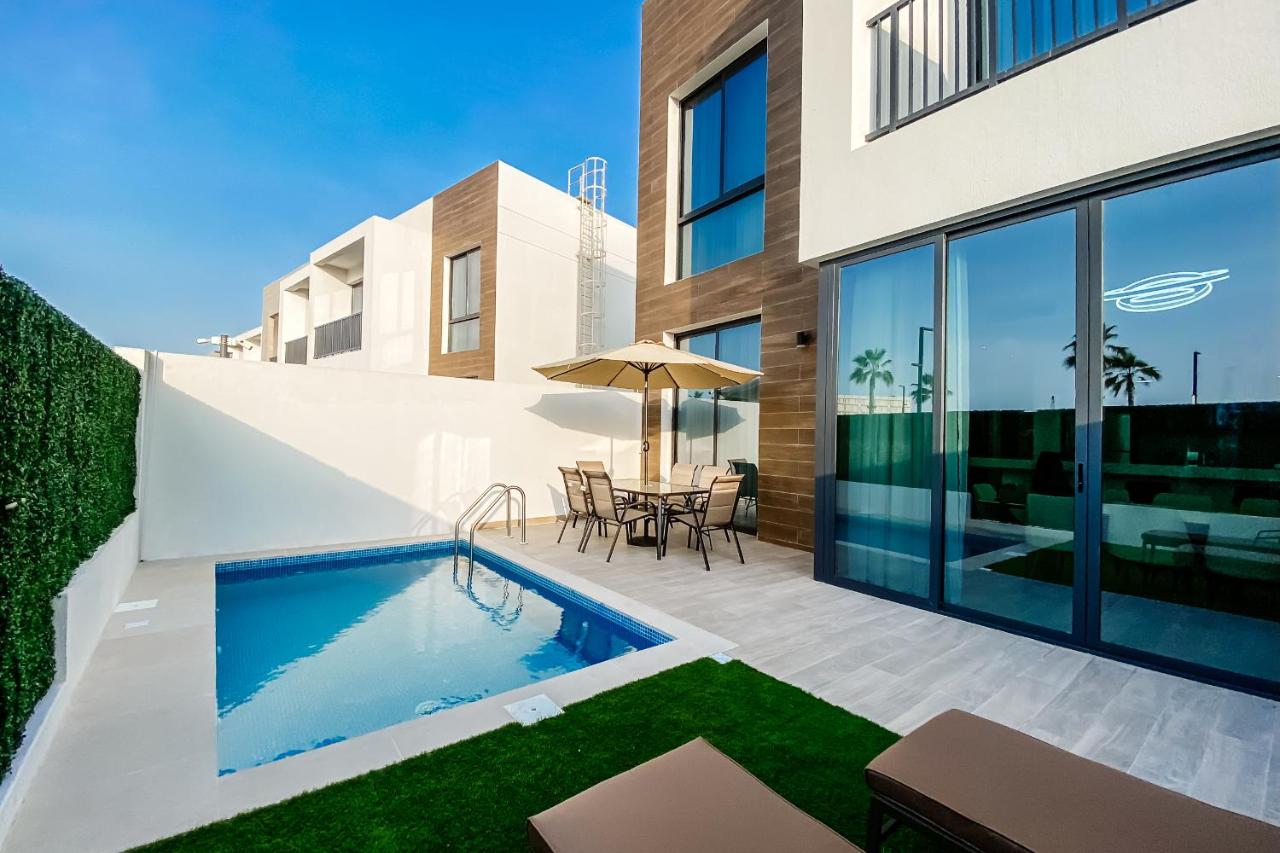 Luxury Villas with Beach Access by VB Homes - B&B Ras Al Khaimah City