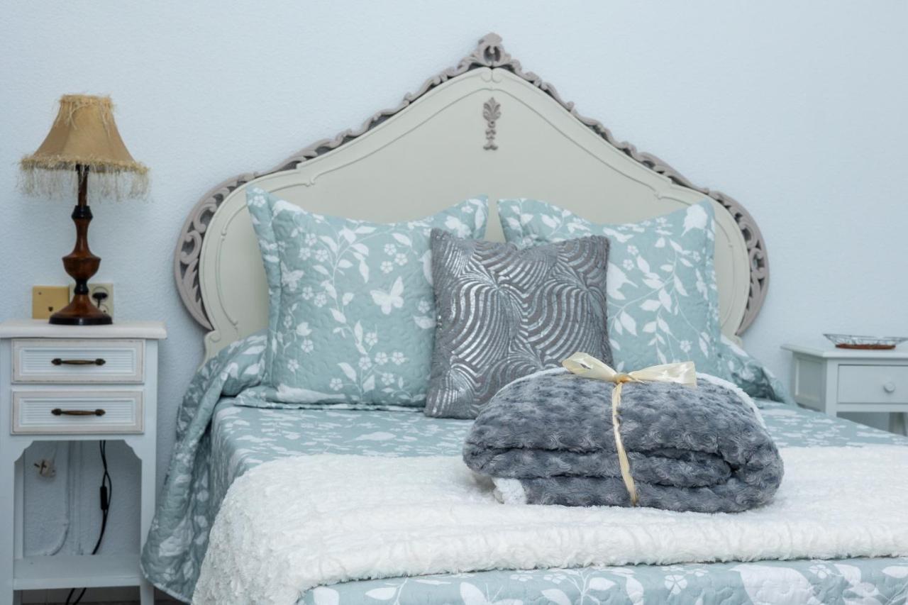 Tweepersoonskamer met Gedeelde Badkamer