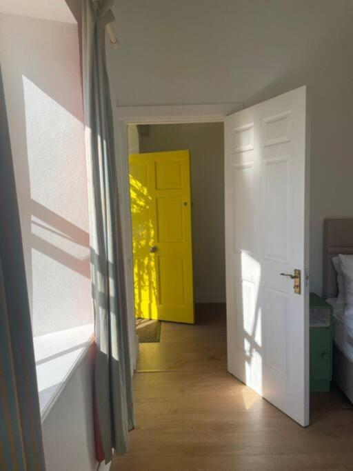 Newly renovated Cottage with private trout fishing set in beautiful wildlife estate - B&B Monaghan