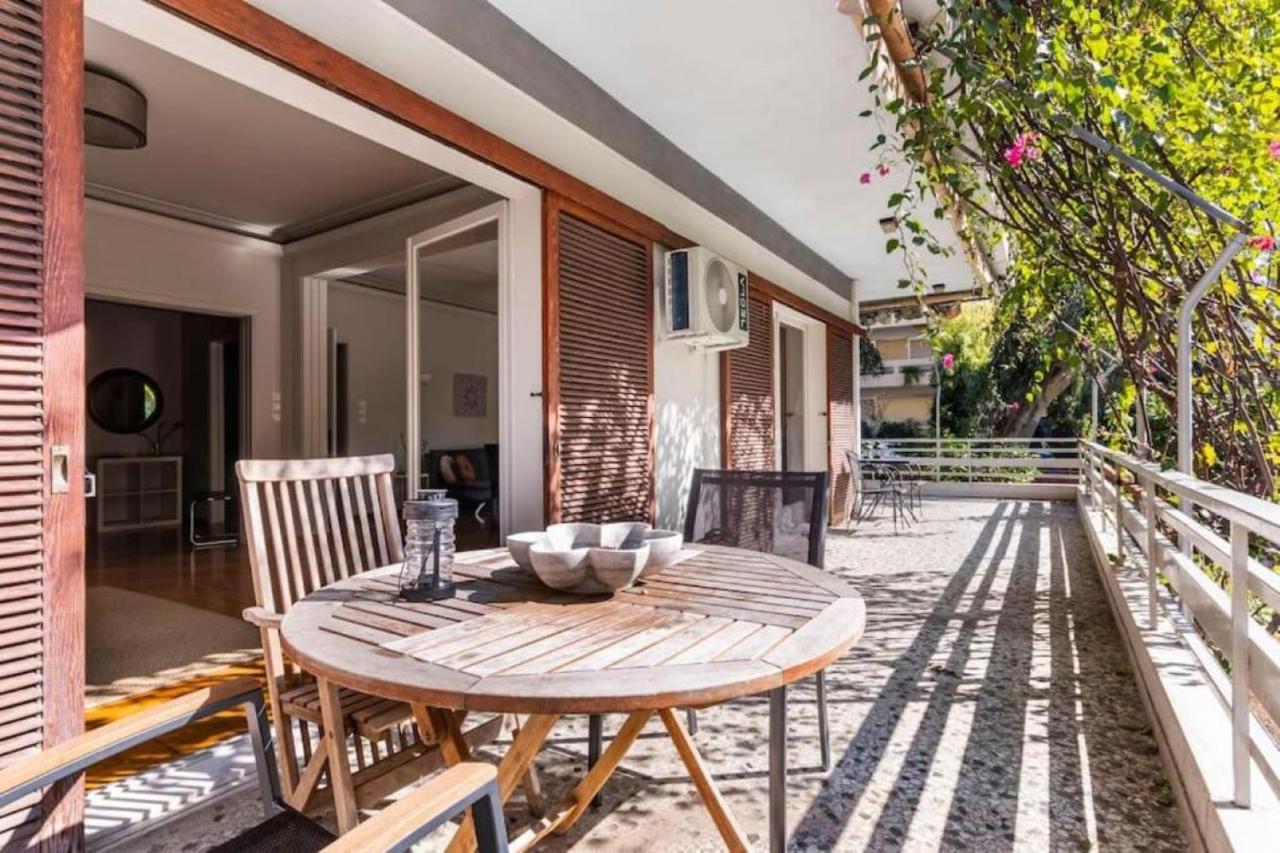 Spacious renovated flat in the Athens Riviera - B&B Atene