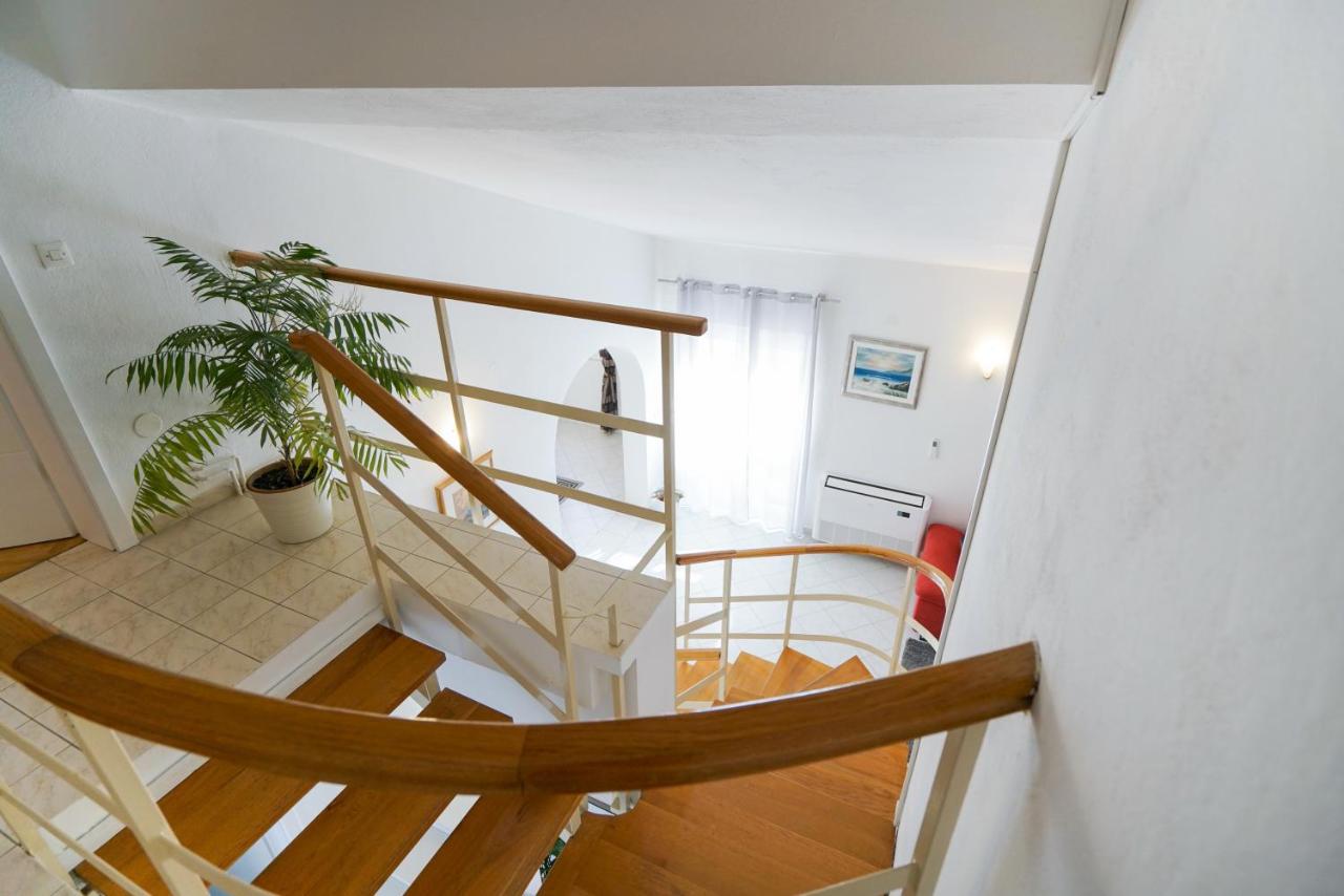 Villa Sanda with Private Pool - Ferienwohnung Zadar