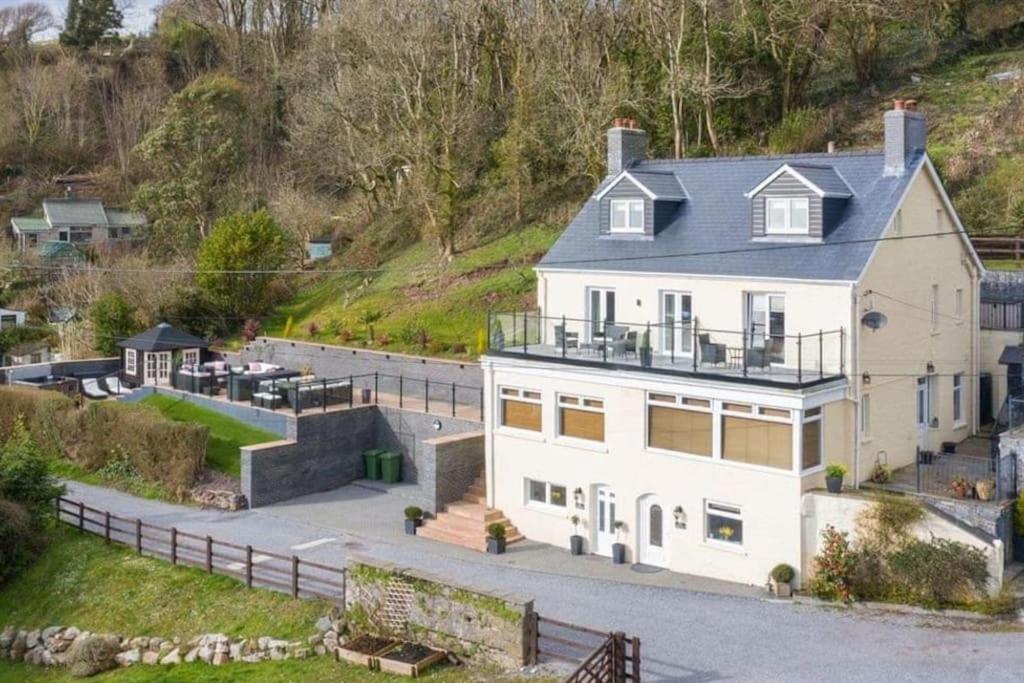 B&B Pendine - Edith Villas - Luxury seaside home with beautiful sea views-Pendine - Bed and Breakfast Pendine