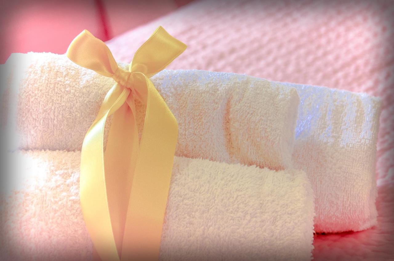 Camera Matrimoniale/Doppia con Letti Singoli con Bagno