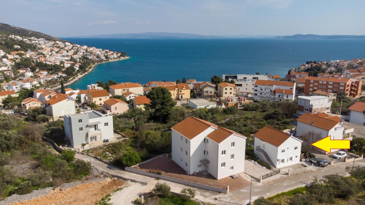 Apartman Mala Lanterna - B&B Traù