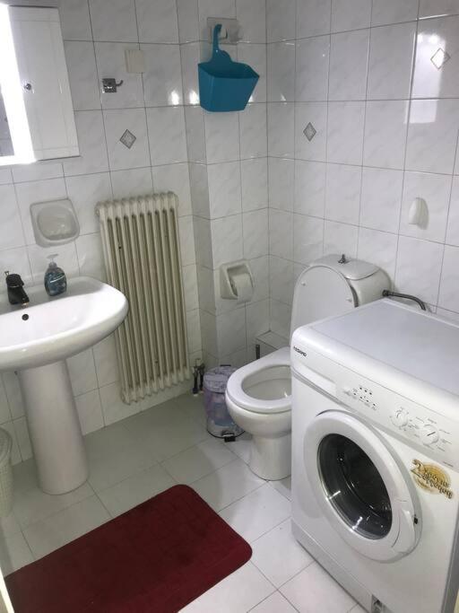 Cozy apartment near the hospital - B&B Giannina