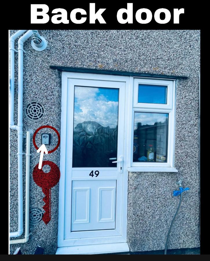 Single Room, Shared House - B&B