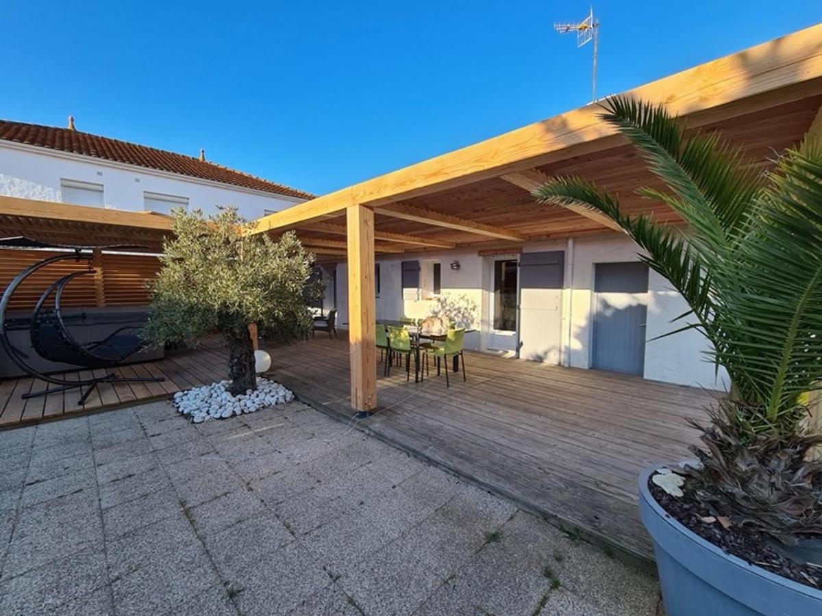 Villa avec Terrasse, Spa et Proximité Plages - FR-1-194-256 - Ferienwohnung