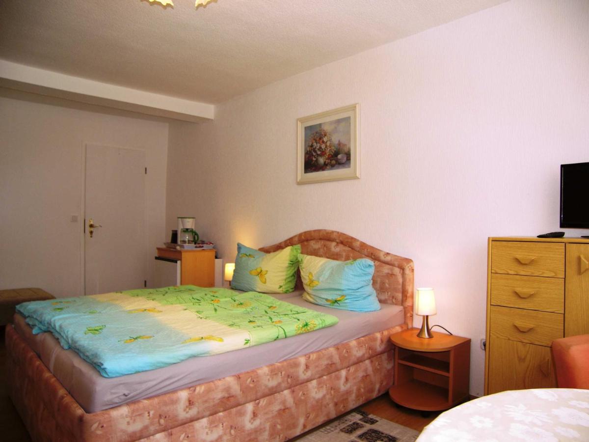 Double or Twin Room with Shower