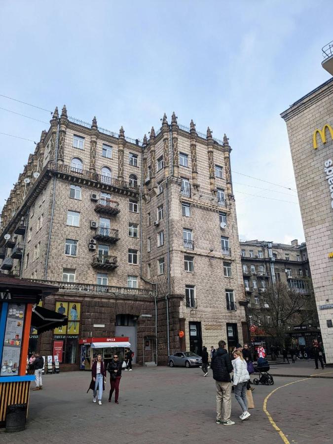 Видова квартира біля метро Хрещатик - B&B