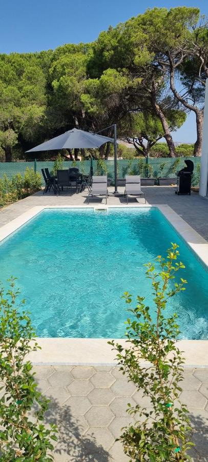 Valverde 2 Villa, Vilamoura, Algarve, only 5 minutes from Marina, Golf and Beach - B&B Vilamoura