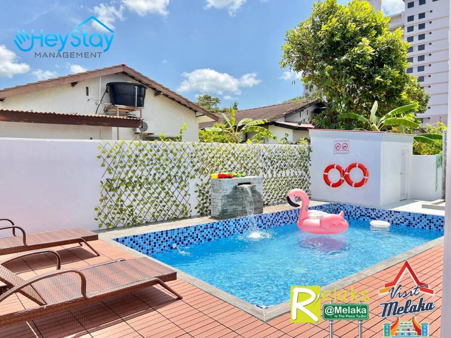 Klebang Villa 17Pax PrivateSwimmingPool TownArea By Heystay Management - B&B Malacca