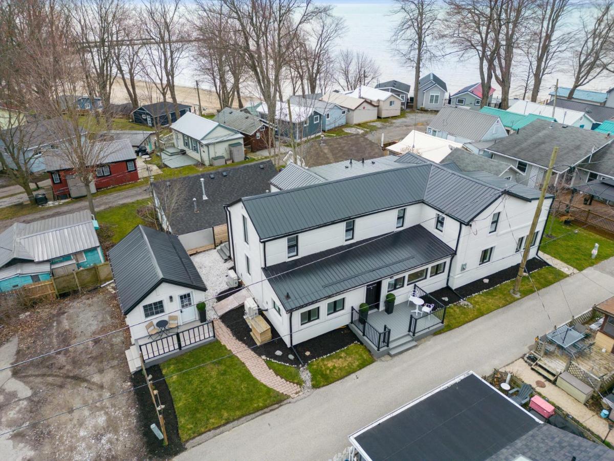 Luxe Lodges on Lake Erie - B&B Port Dover