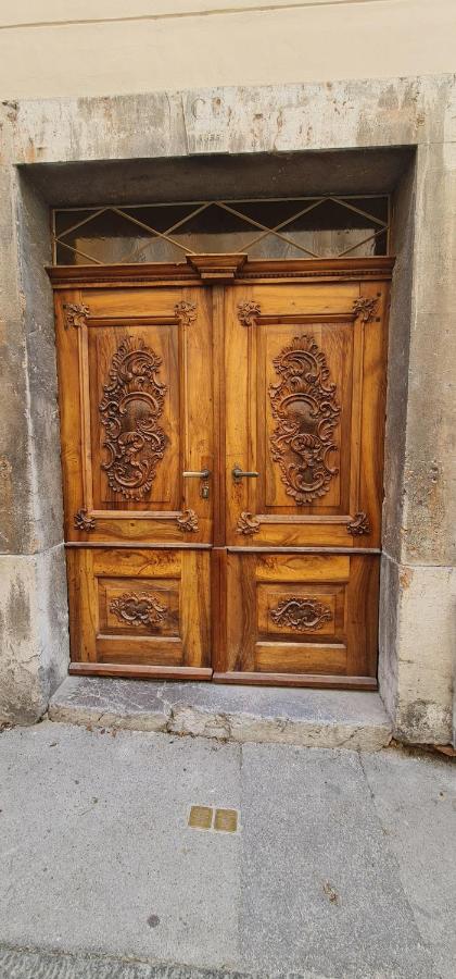 Boutique Apartment Križanke - Chambres d’hôtes