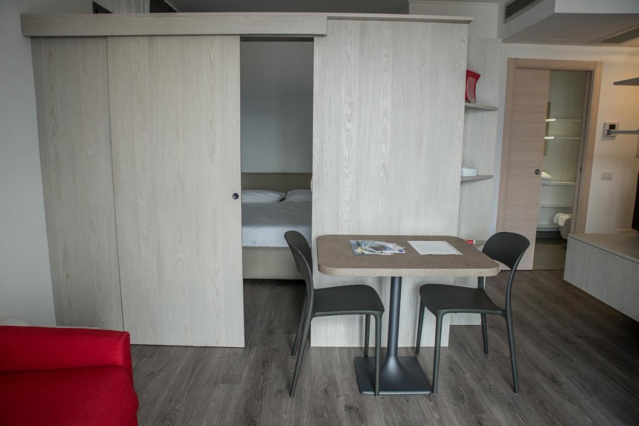 Large Studio with Balcony