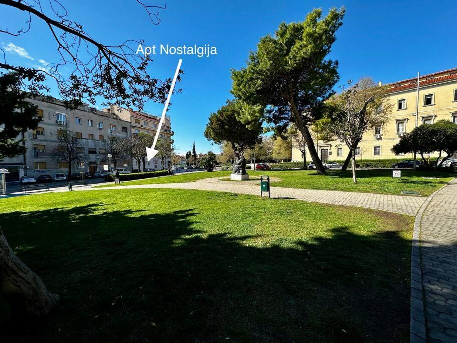 BRAND NEW City Center Apartment Nostalgija - Chambres d’hôtes Split
