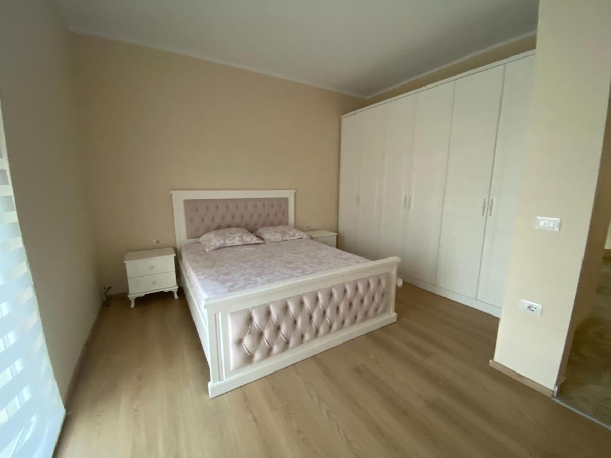 Apartment mit Balkon
