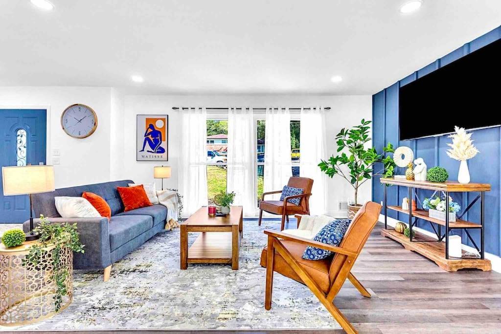 NEW Moderne Luxe Home - Mins to ATL & Decatur Sq - Ferienwohnung