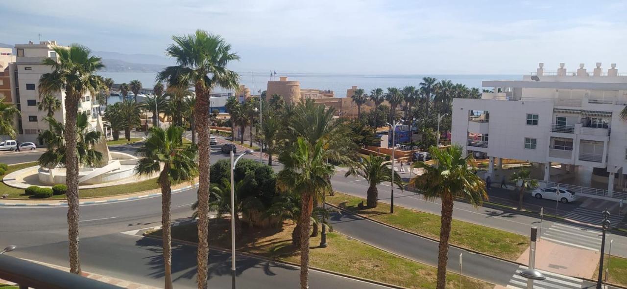 Apartamento Roquetas playa con WIFI - B&B