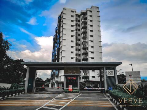 B&B Ipoh - Ipoh Oasis Premium Suites by Verve - Bed and Breakfast Ipoh