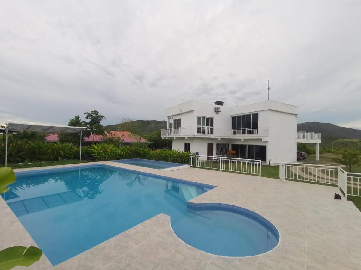 QUINTA RANCHO SANTIAGO CAMPESTRE capacidad 50 huéspedes - B&B