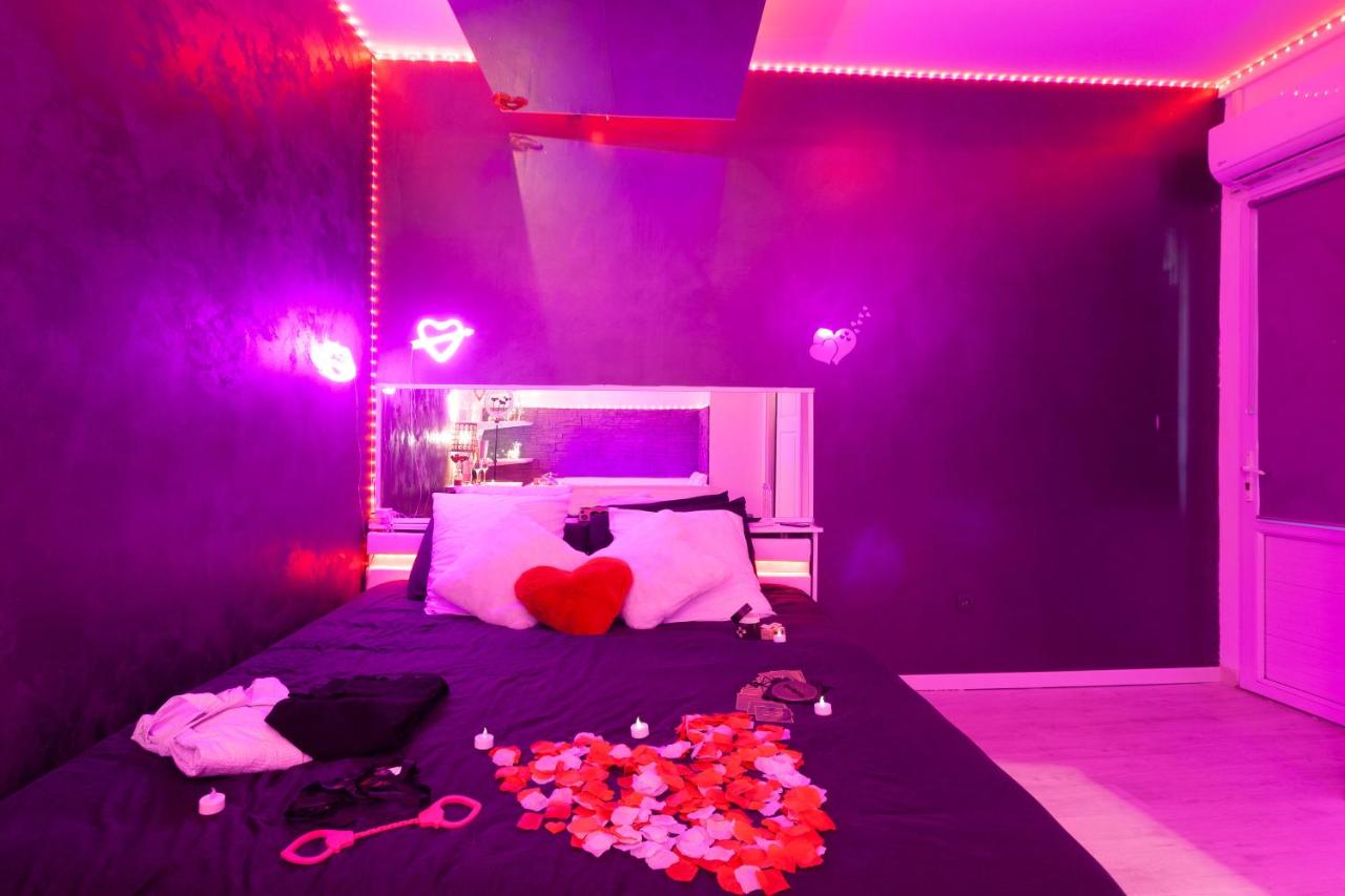 B&B Toulon - love room avec balnéo - Bed and Breakfast Toulon