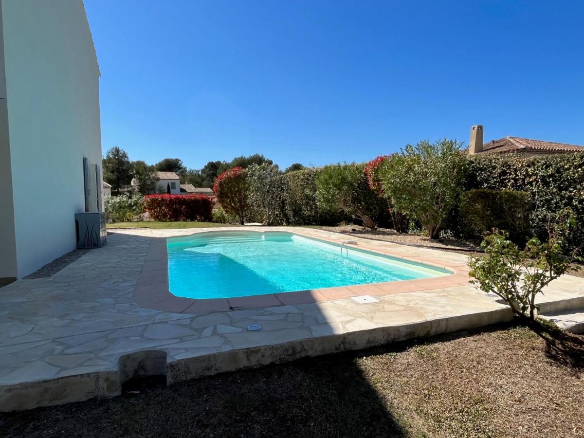 Golf de Pont Royal Villa des Alpilles climatisée 3 chambres Piscine chauffée Parking et Garage - B&B Mallemort