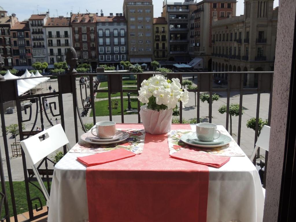 B&B Pamplona - APARTAMENTO PLAZA CASTILLO - Bed and Breakfast Pamplona