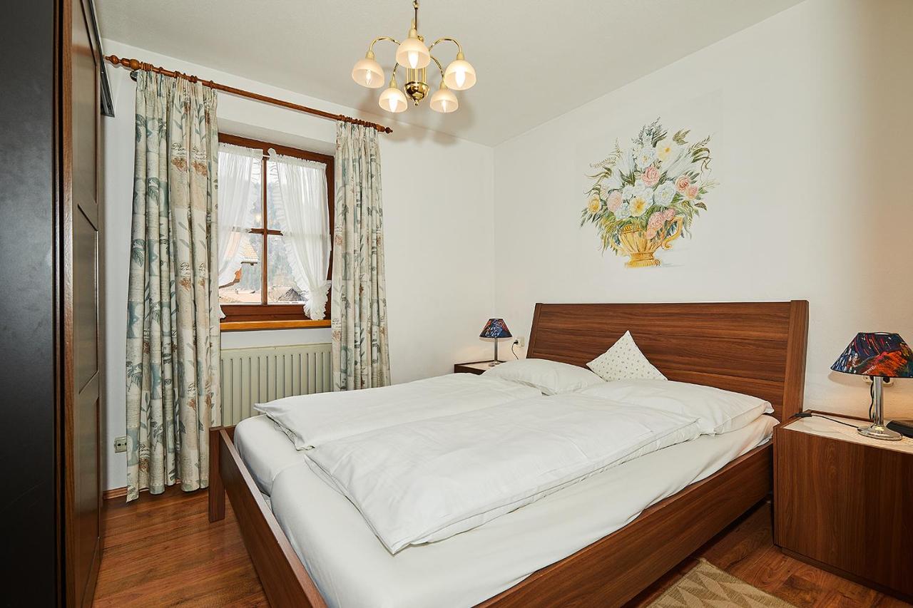 Apartment mit Balkon